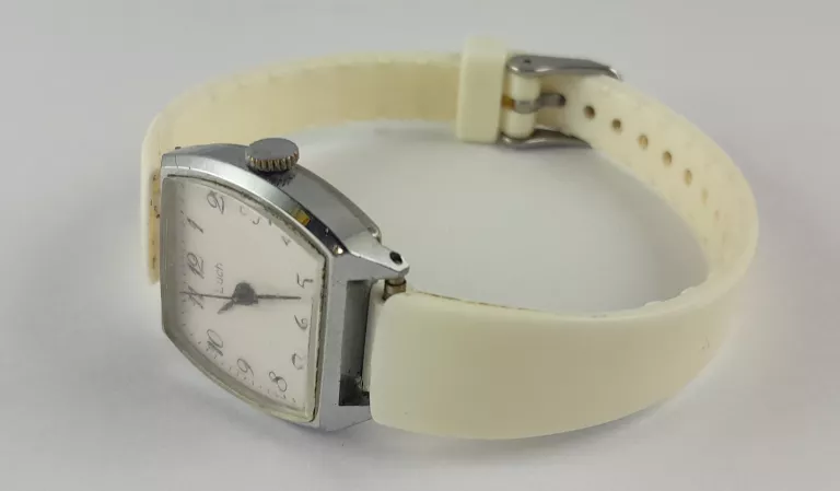 zegarek-lucz-luch-ussr-mechaniczny-mechanizm-mechaniczny