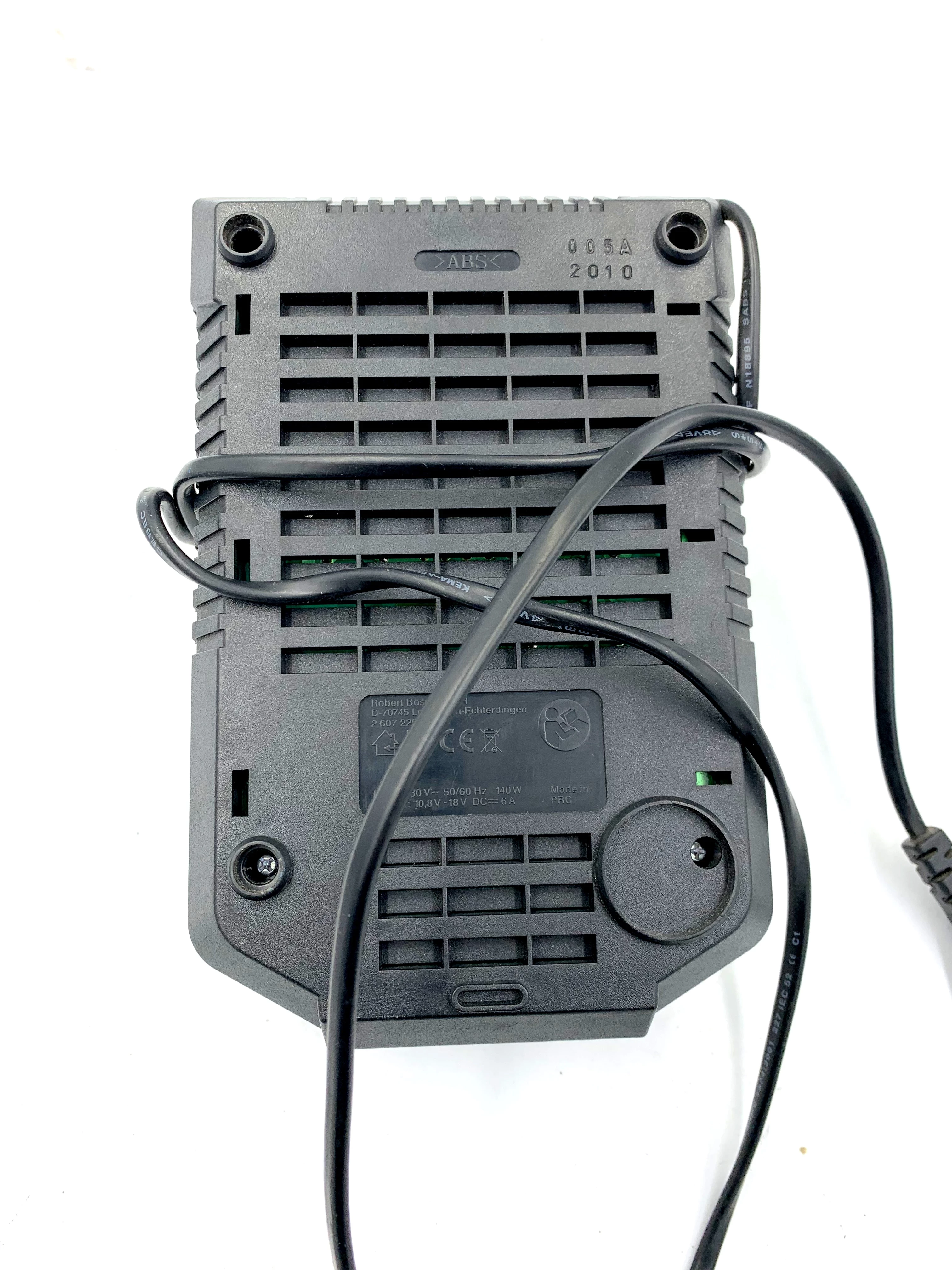 klucz-udarowy-gds-18v-300-bosch-zasilanie-akumulatorowe