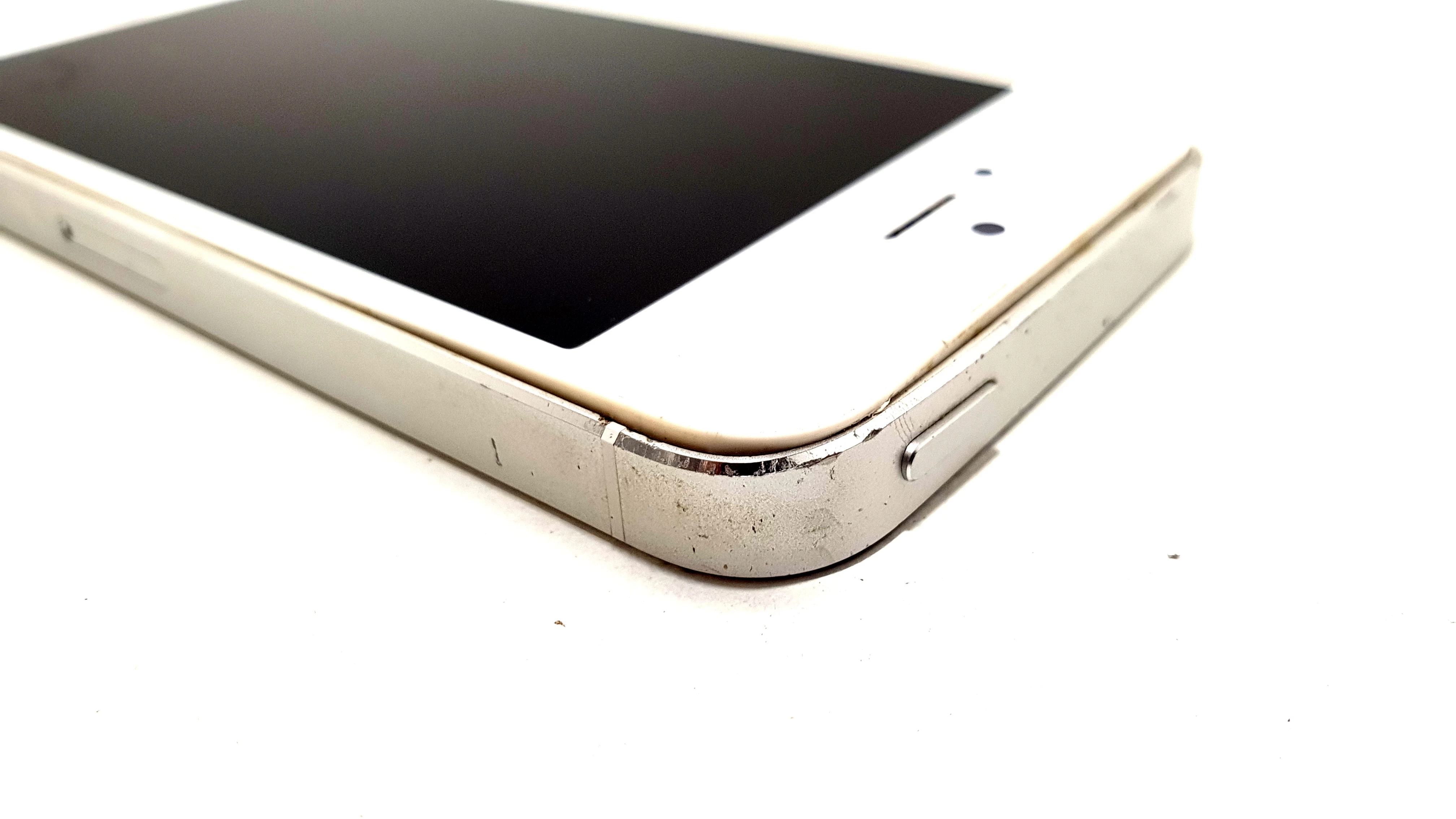 telefon-iphone-5s-bialy-uszkodzony-nie-laduje-sie-nie-wlacza-ean-gtin-0885909784295