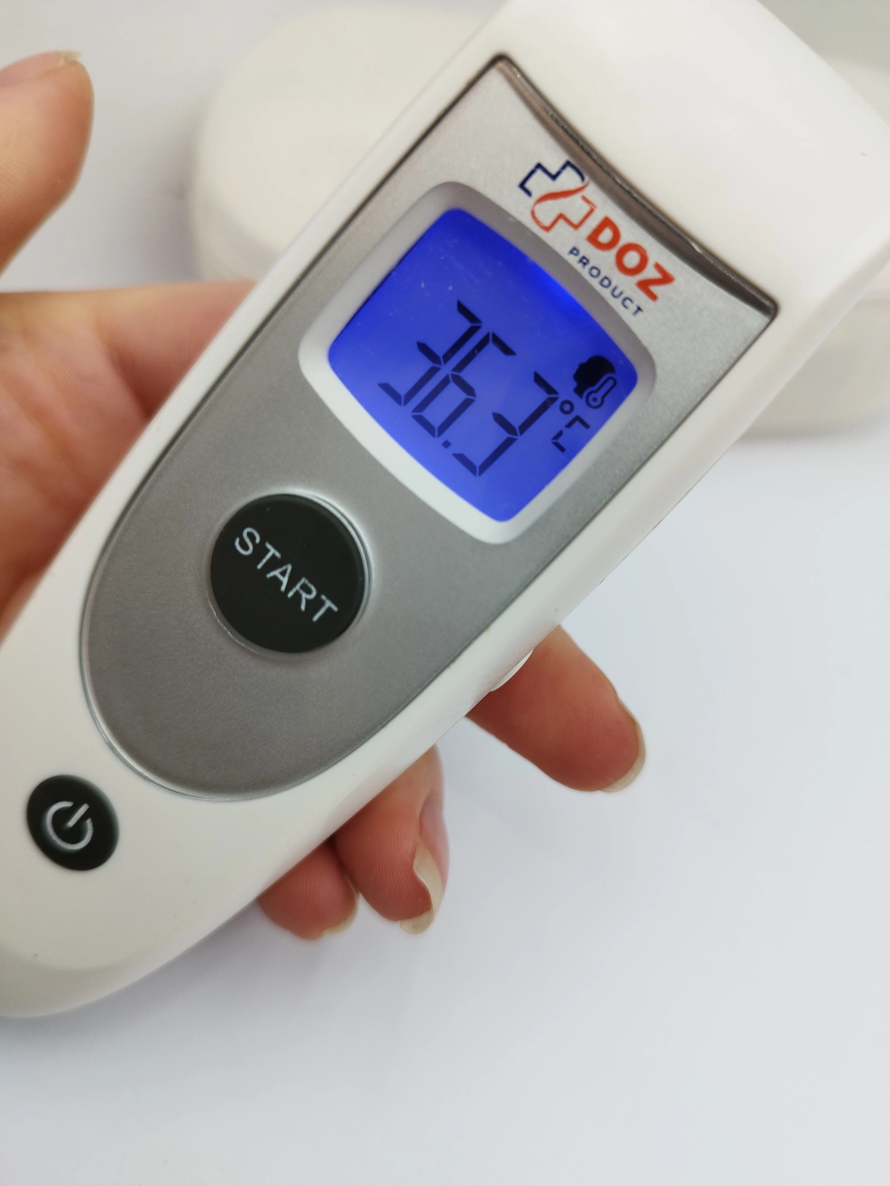 termometr-bezdotykowy-doz-pudelko-rodzaj-bezdotykowy