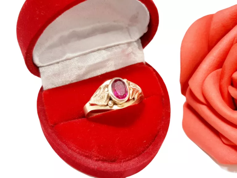 ELEGANCKI STARODAWNY PIERŚCIONEK RÓŻOWE OCZKO 583 2.51G