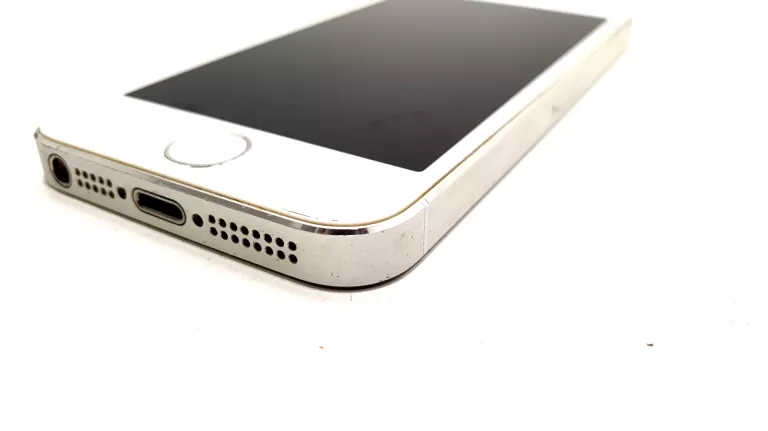 telefon-iphone-5s-bialy-uszkodzony-nie-laduje-sie-nie-wlacza-stan-uszkodzony