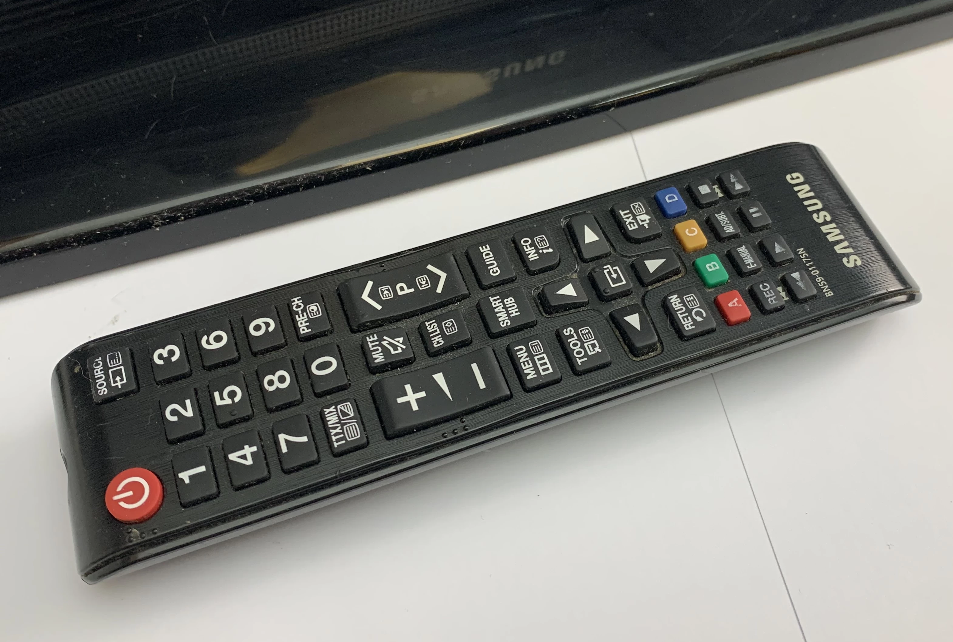 telewizor-samsung-le32b350f1w-32-marka-samsung