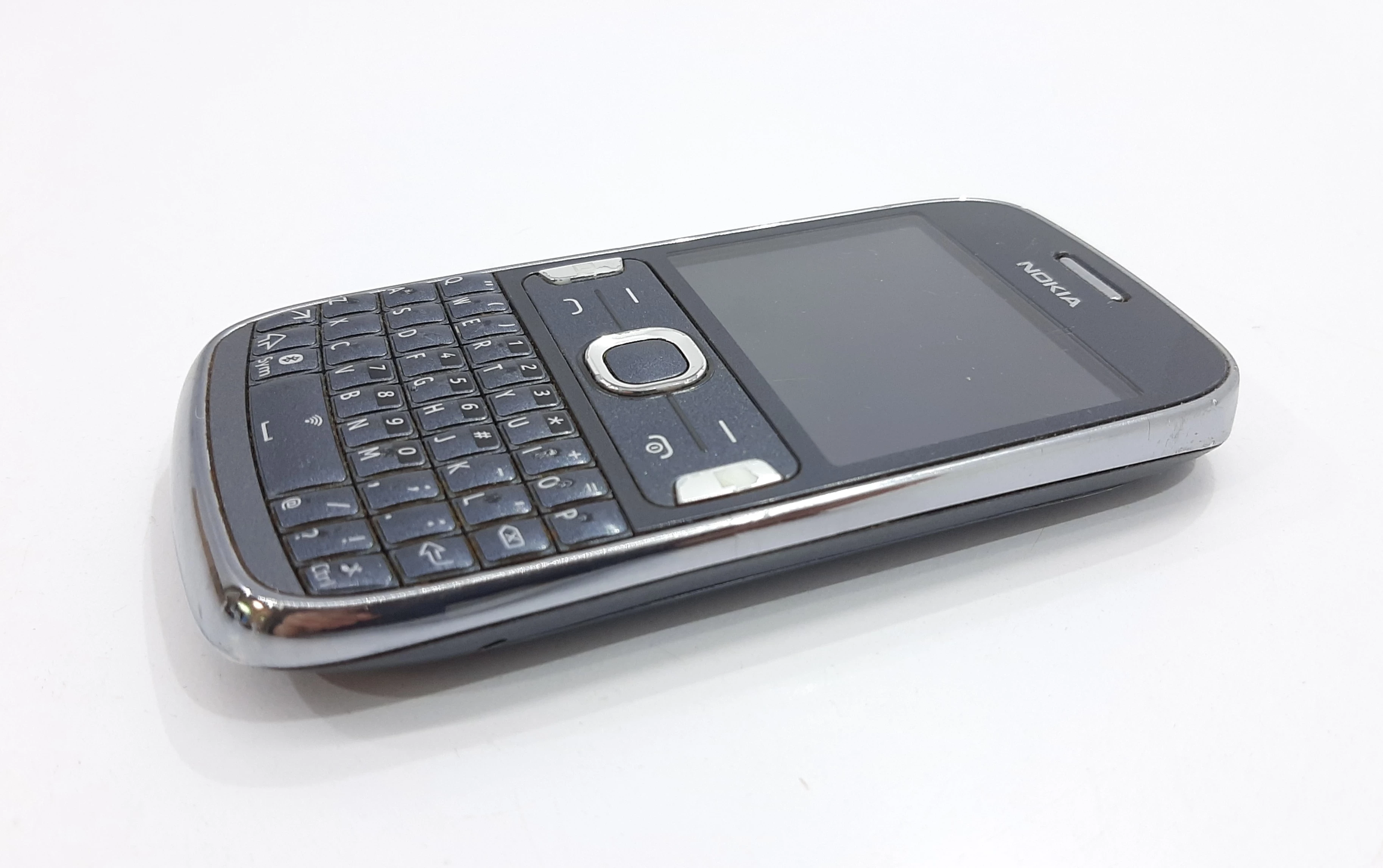 nokia-asha-302-typ-telefon-komorkowy