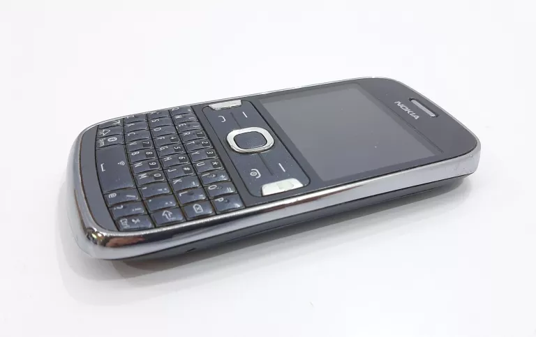 nokia-asha-302-typ-telefon-komorkowy