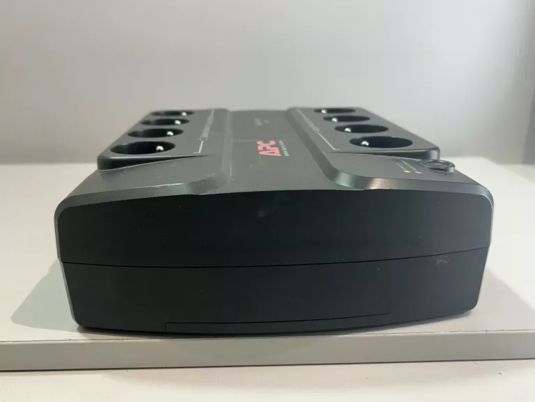 ZASILACZ AWARYJNY UPS APC BACK-UPS ES400 BE-400CPP 240W PL /669
