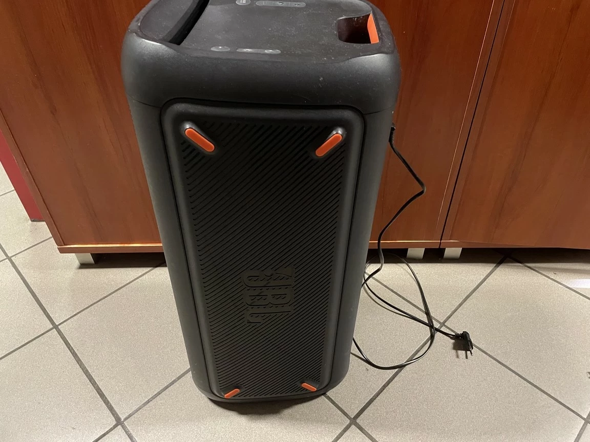 glosnik-przenosny-jbl-partybox-300-czarny-funkcje-funkcja-karaoke