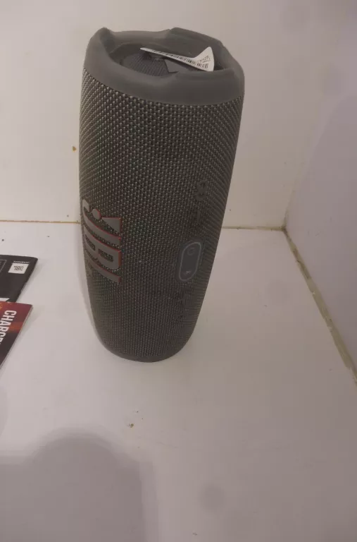 glosnik-jbl-charge-5-szary-kolor-szary