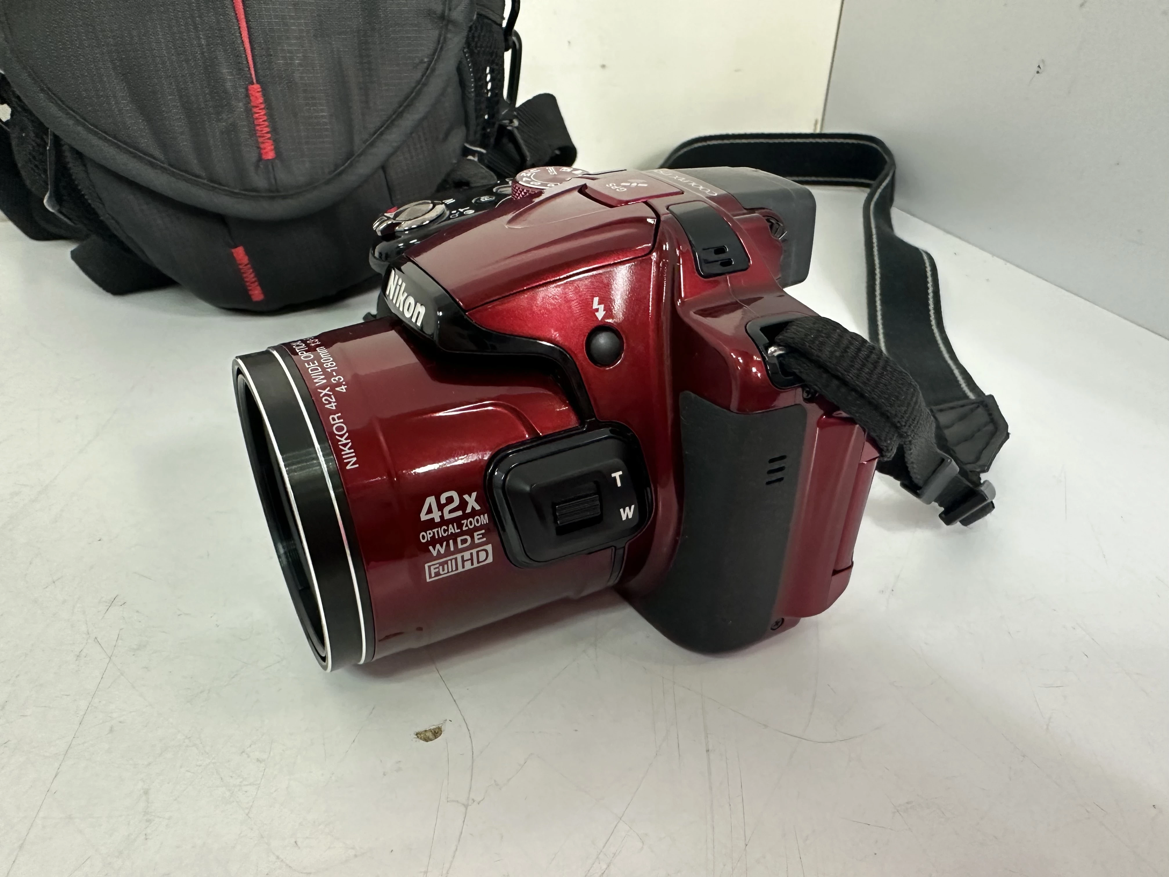 aparat-fotograficzny-nikon-coolpix-p520-zoom-optyczny-42