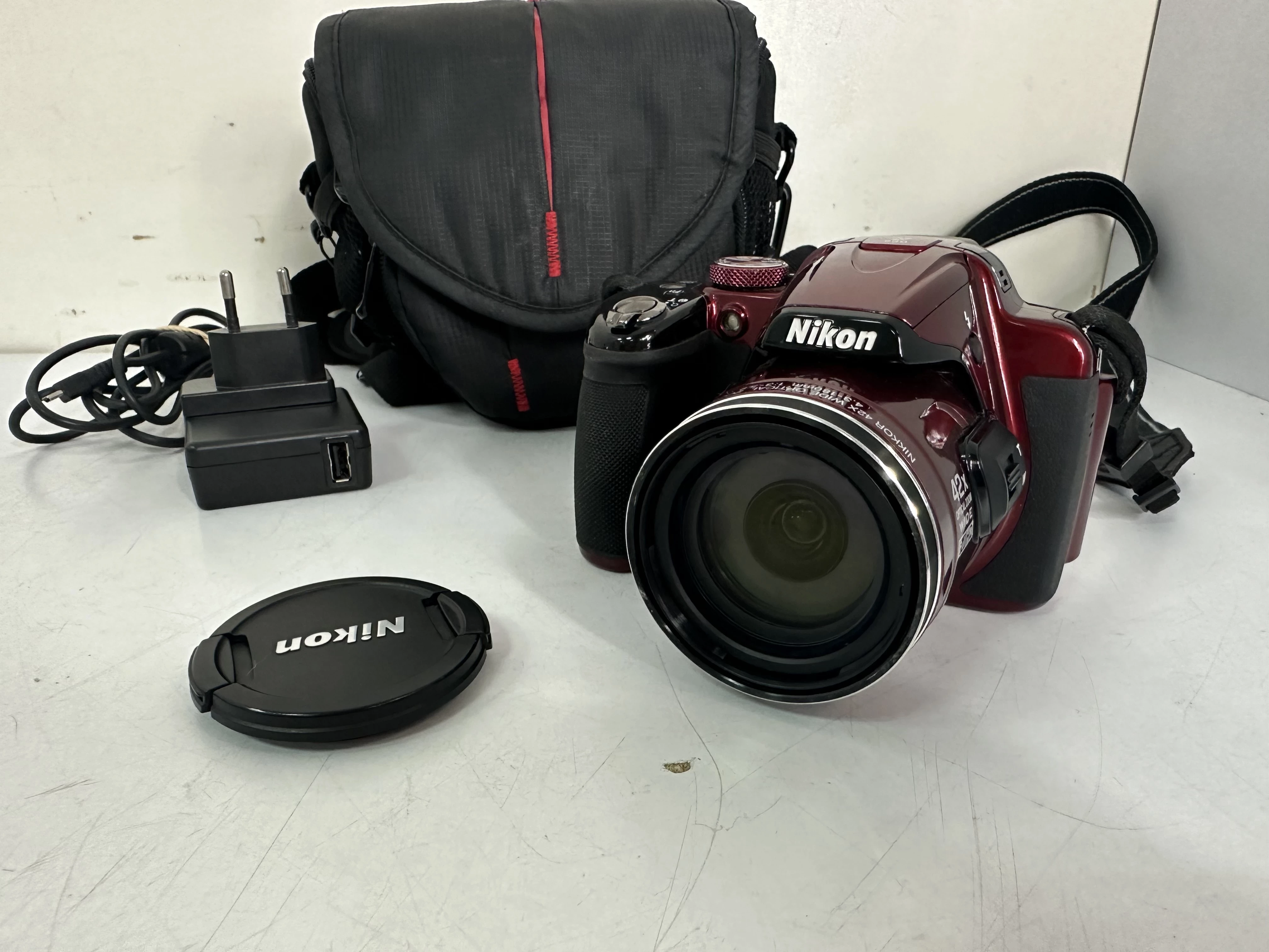 aparat-fotograficzny-nikon-coolpix-p520-stan-uzywany