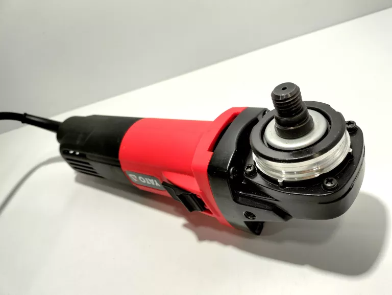 SZLIFIERKA KĄTOWA YATO YT-82101 1100W