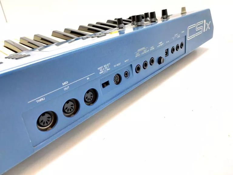 yamaha-cs1x-futeral-stan-uzywany