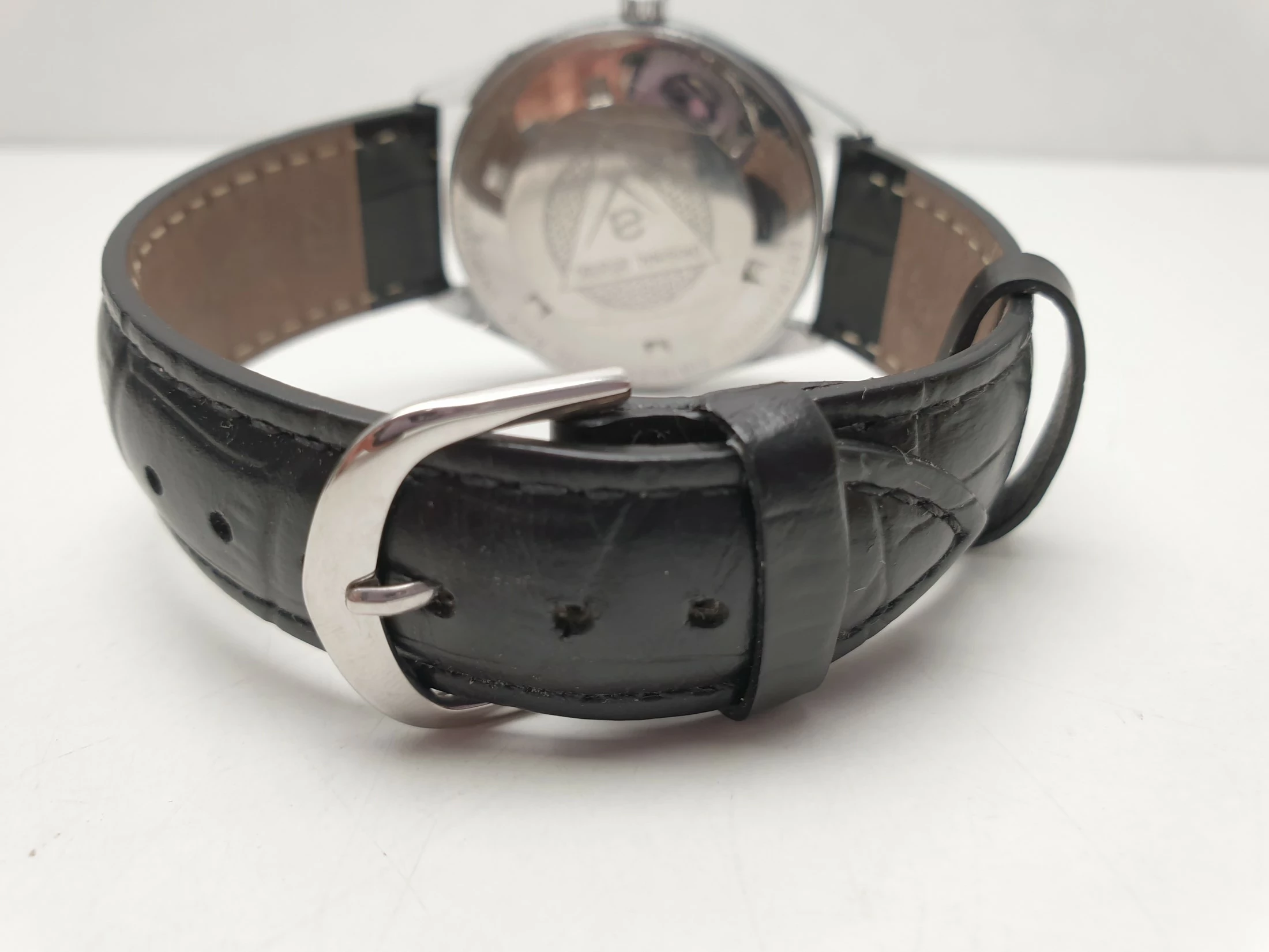 zegarek-atlantic-61660-worldmaster-ksztalt-koperty-okragla