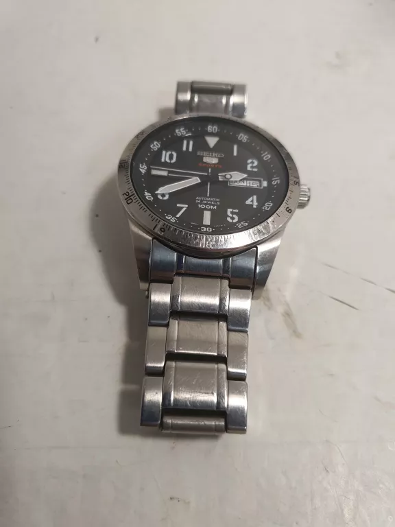 zegarek-seiko-srp513k1-ksztalt-koperty-okragla