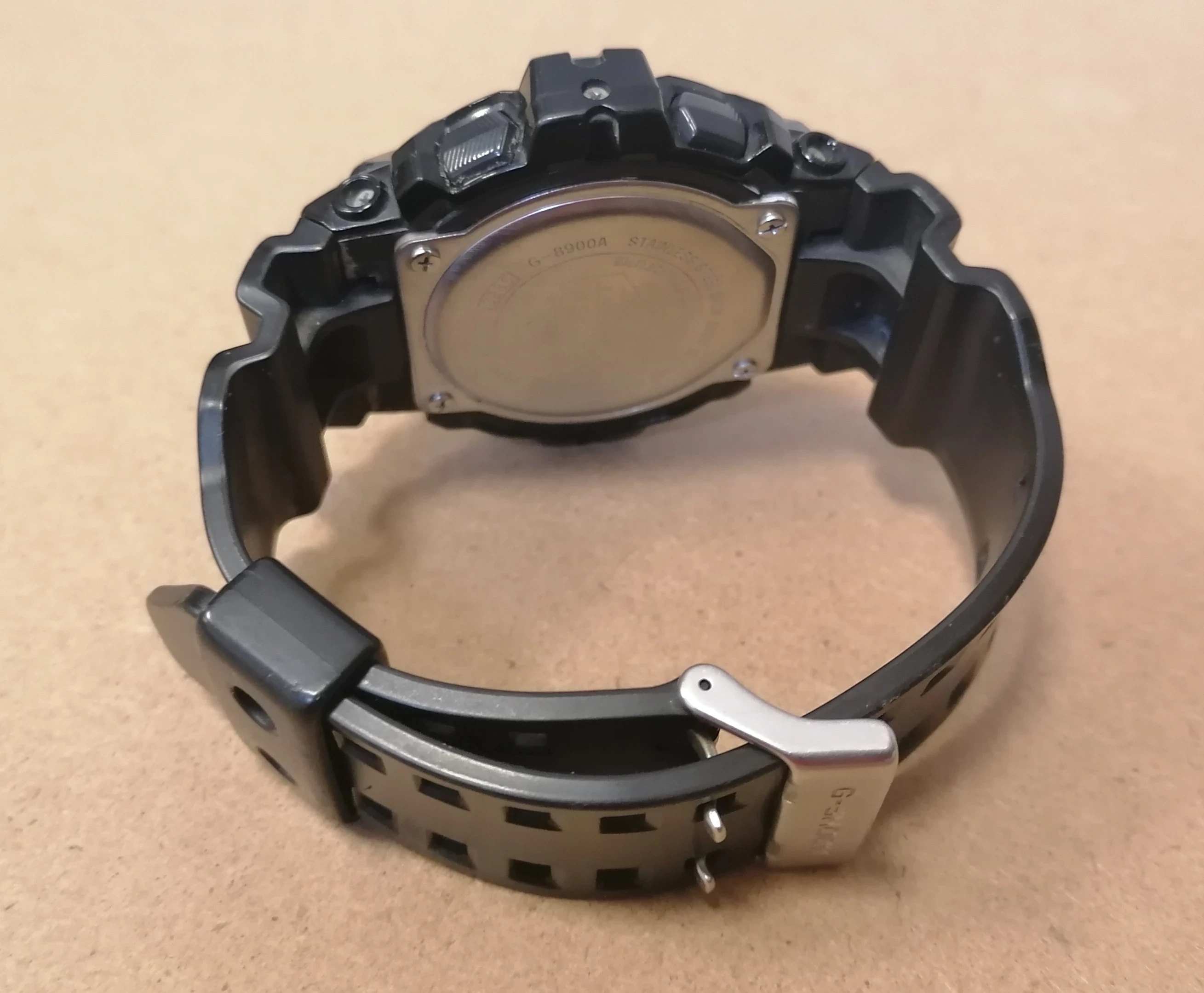 zegarek-casio-g-shock-g-8900a-typ-nareczny