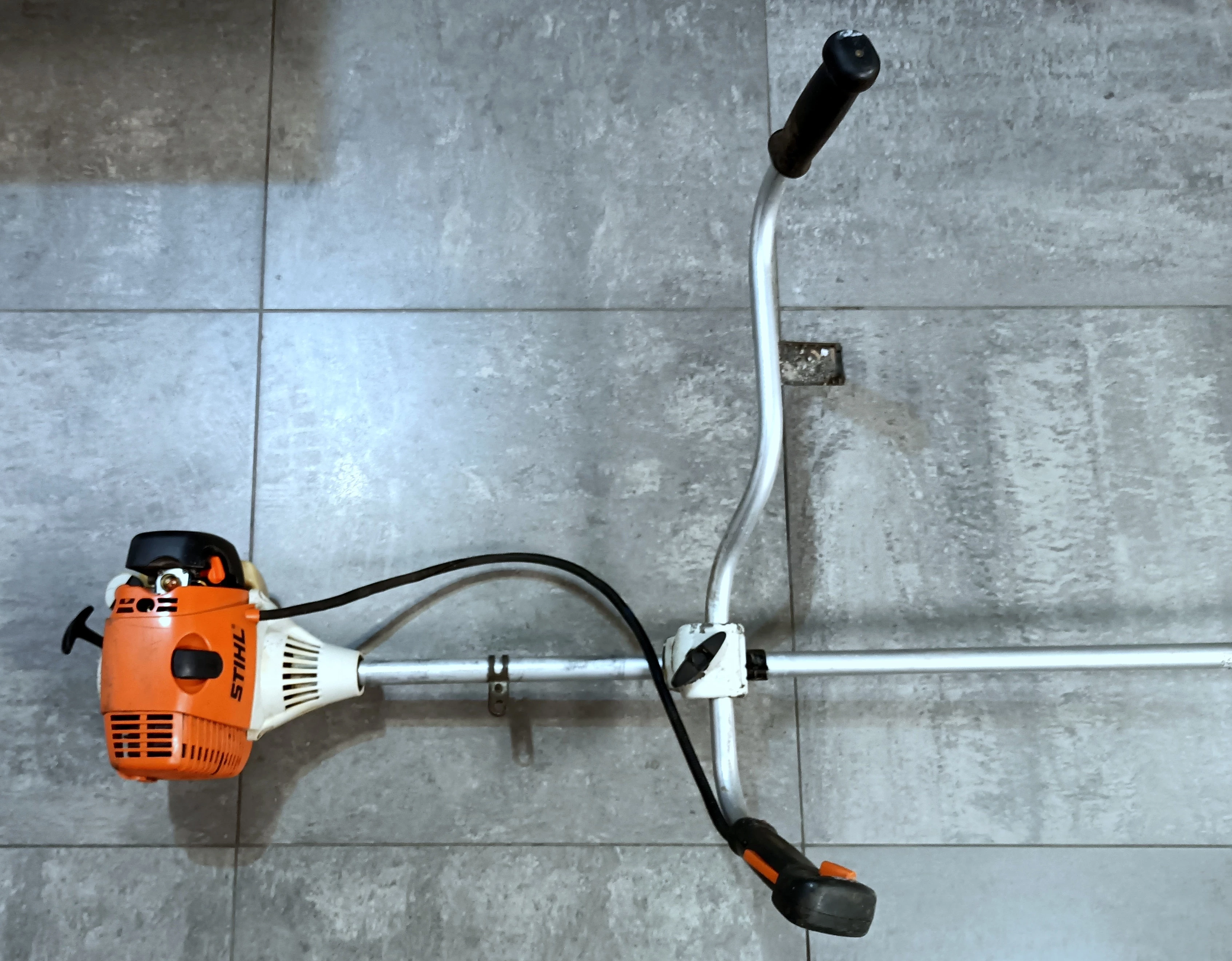 kosa-spalinowa-stihl-fs-100-odbior-osobisty-waga-narzedzia-8