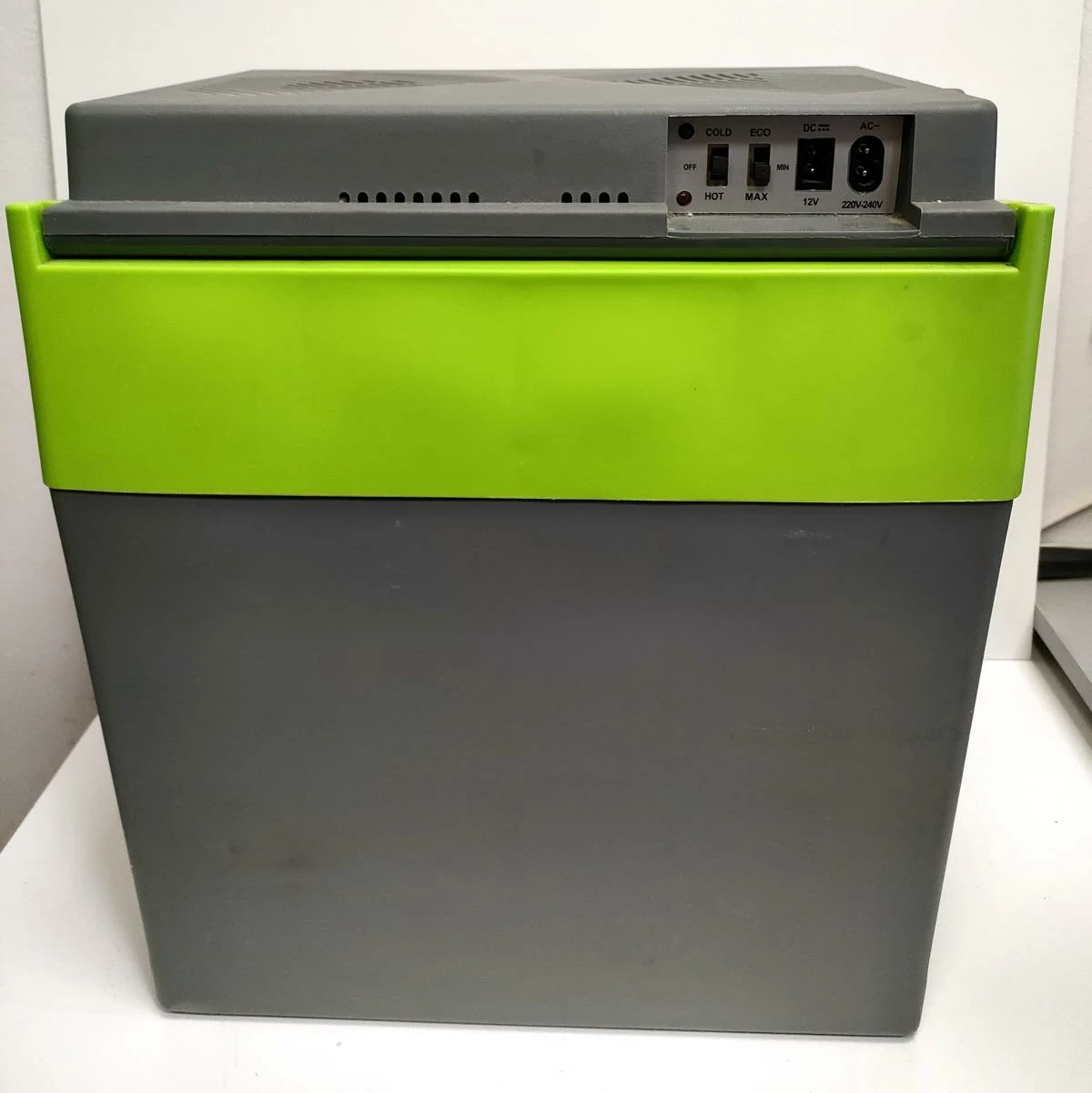 lodowka-turystyczna-do-auta-hb-pc1030-przewody-pojemnosc-20-30-l