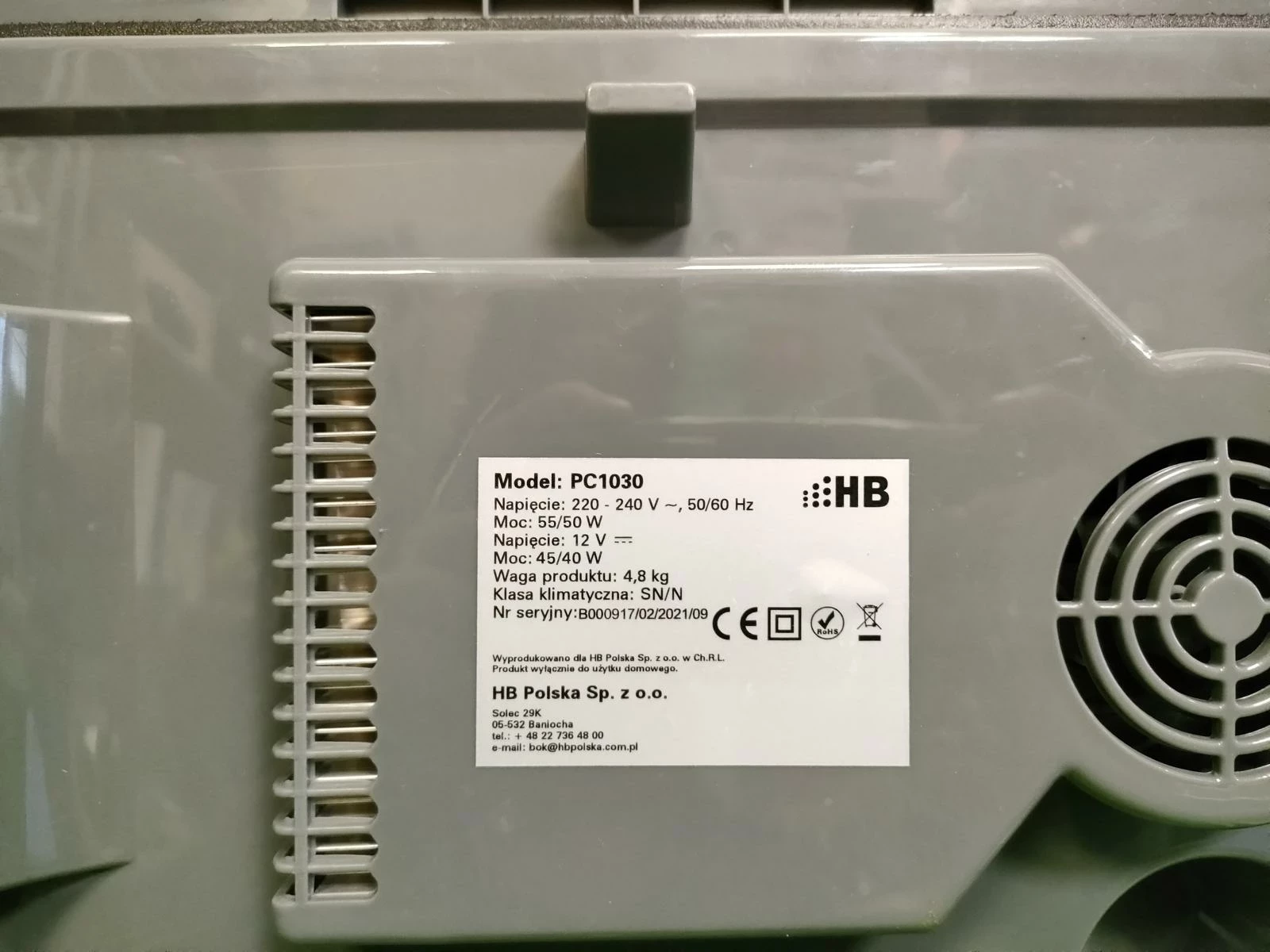 lodowka-turystyczna-do-auta-hb-pc1030-przewody-stan-uzywany