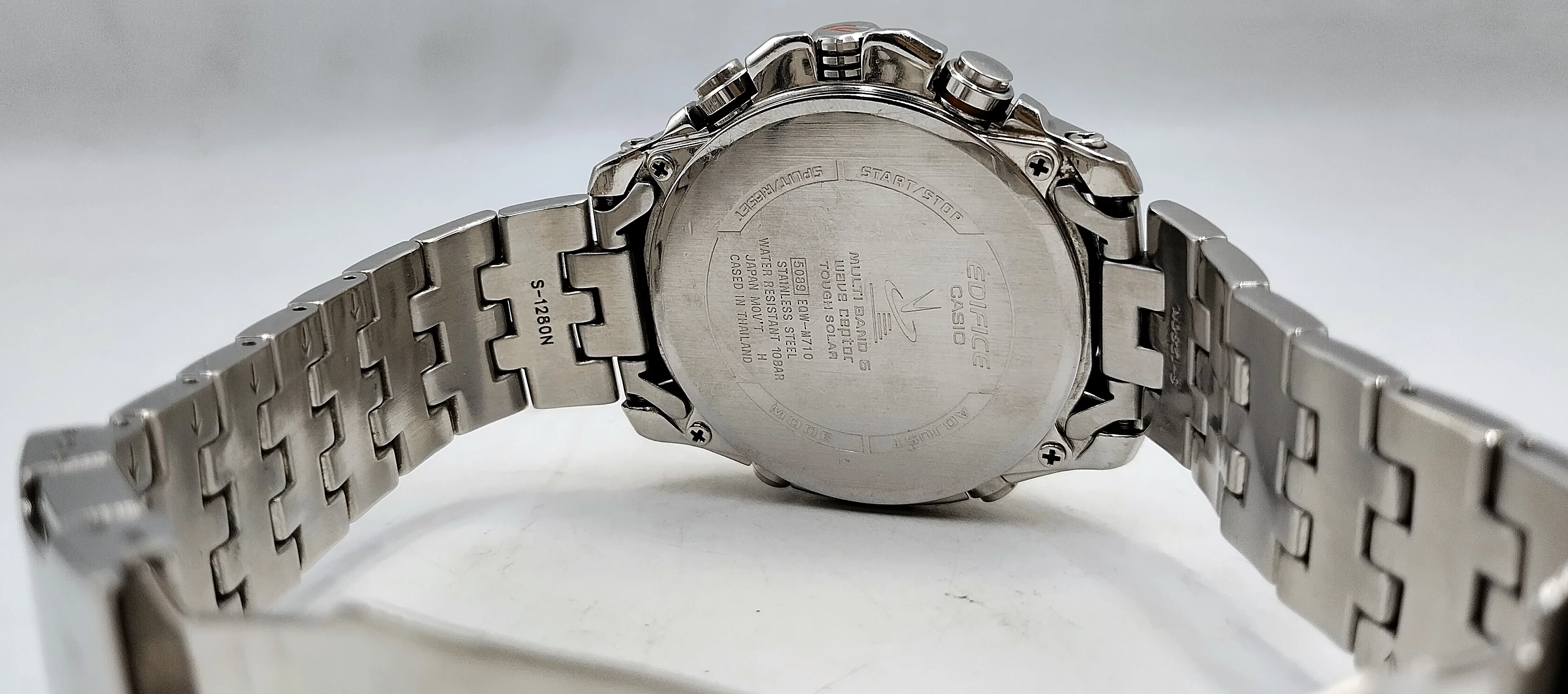 zegarek-casio-edifice-eqw-m710-rodzaj-analogowe