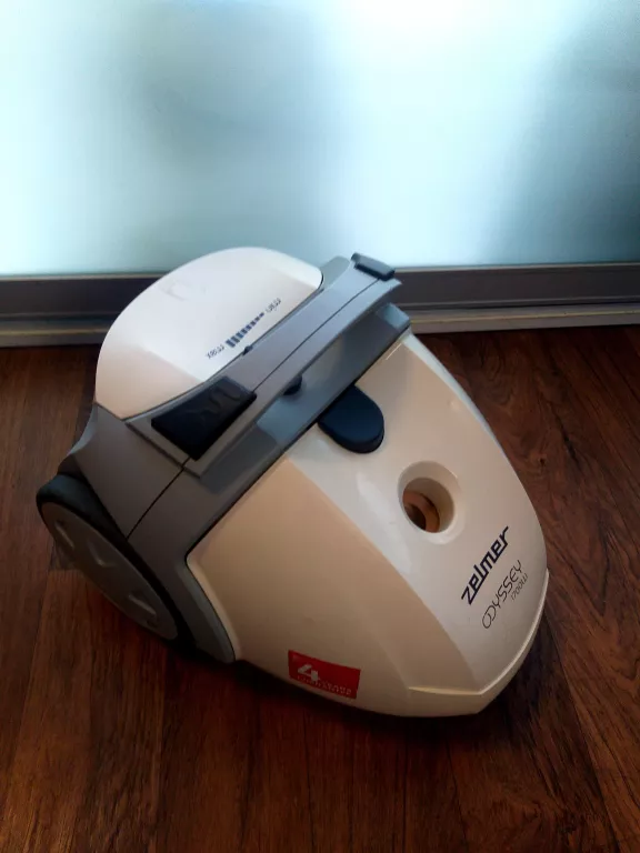 odkurzacz-zelmer-odyssey-1700w-rodzaj-odkurzacza-workowy