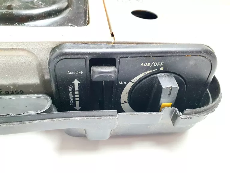 kuchanka-gazowa-turystyczna-walizka-rodzaj-gazowe-nakrecane