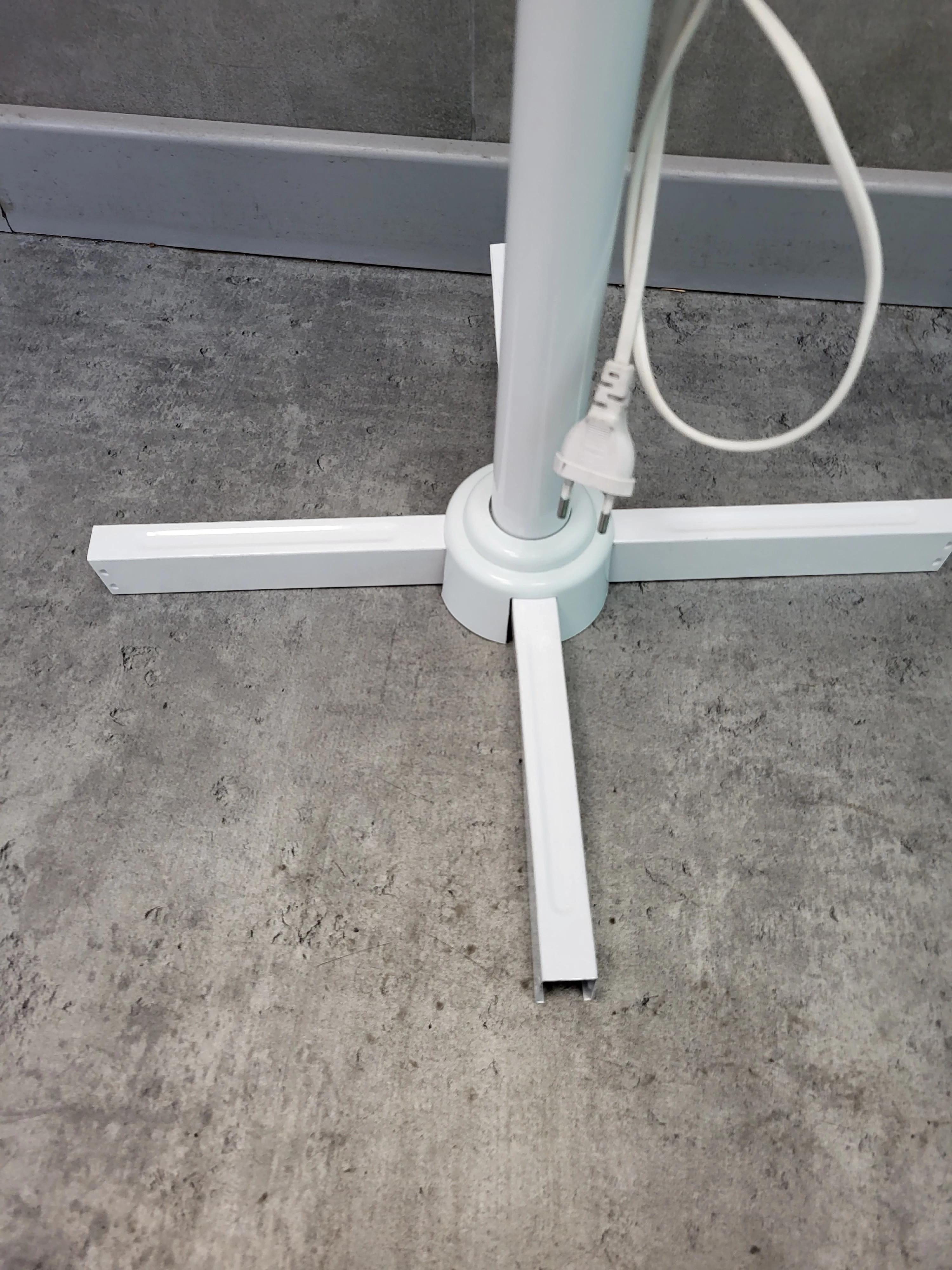 wentylator-stojacy-skan-rodzaj-wentylatora-podlogowy