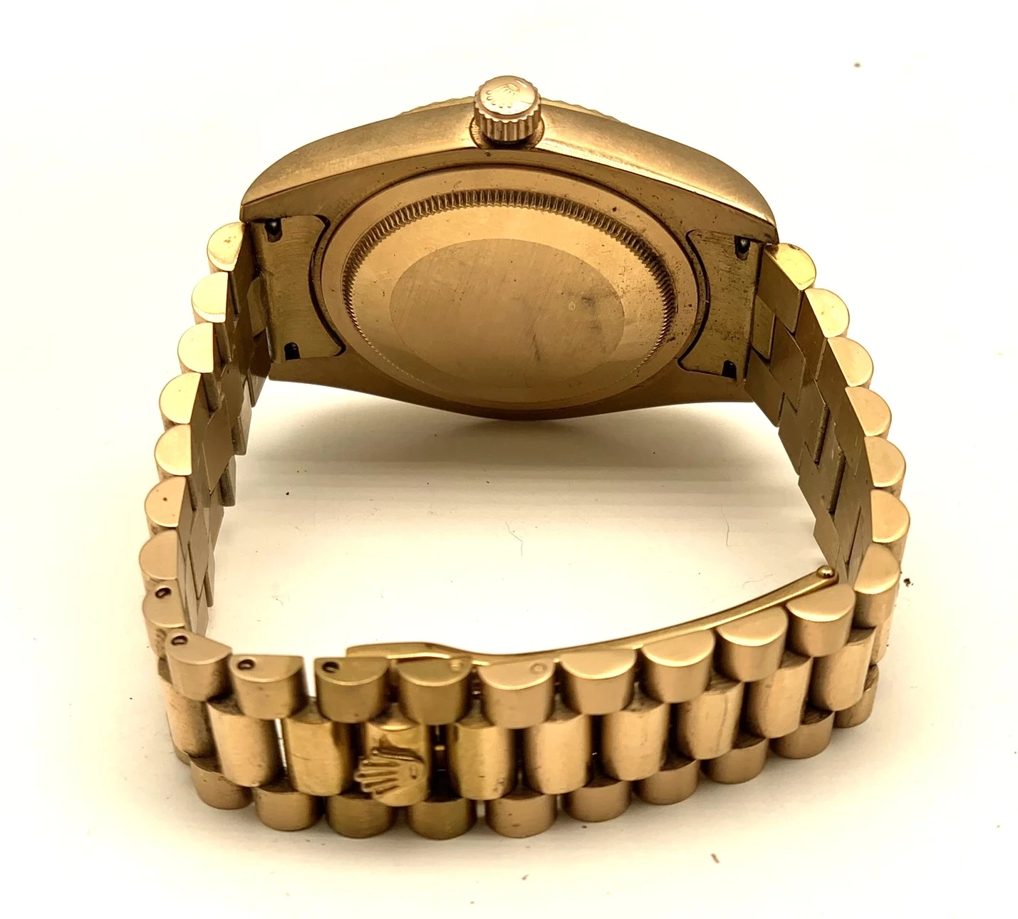 zloty-rolex-replika-rodzaj-analogowe