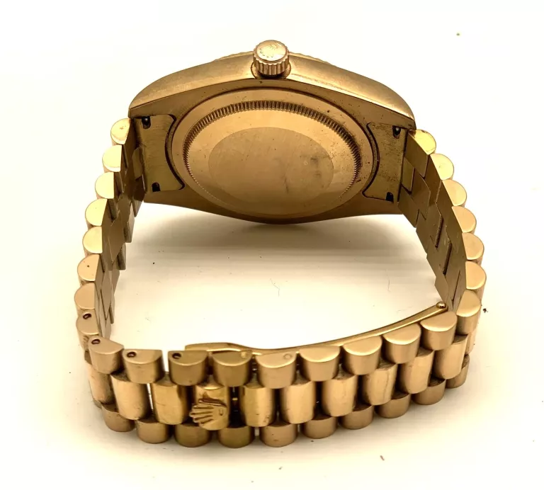 zloty-rolex-replika-rodzaj-analogowe