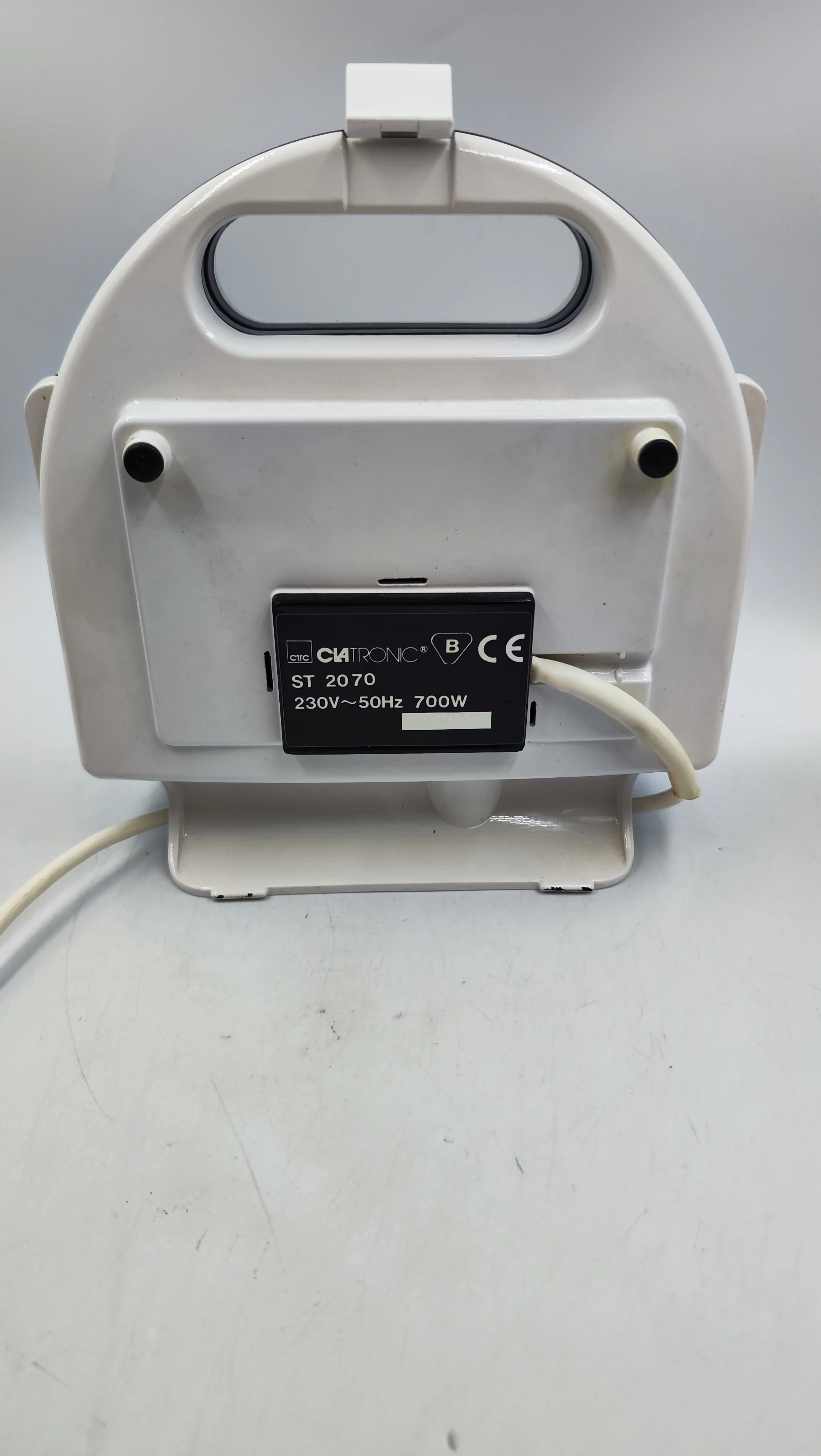 opiekacz-do-kanapek-clatronic-st-2070-stan-uzywany