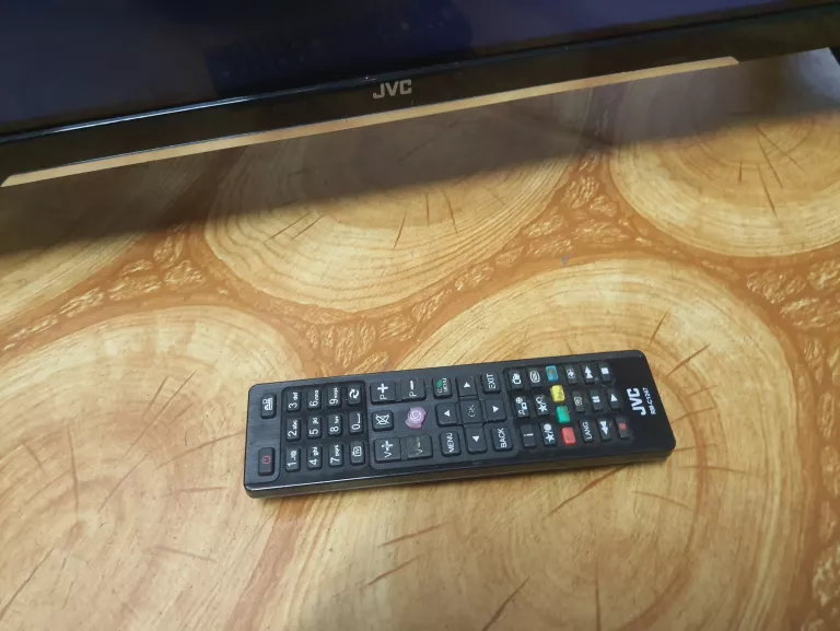 tv-jvc-lt-32v250-we-pilot-stan-uzywany