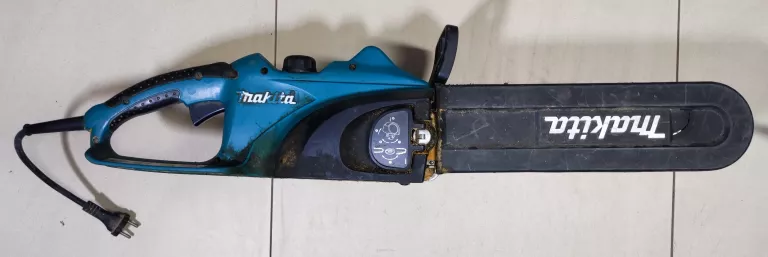 PIŁA ELEKTRYCZNA MAKITA UC3020A
