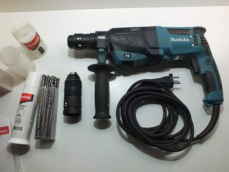 MŁOTOWIERTARKA MŁOT MAKITA HR2631/WALIZKA/PARAGON
