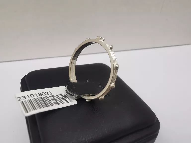 srebrny-pierscionek-263245-rodzaj-wyrob-jubilerski