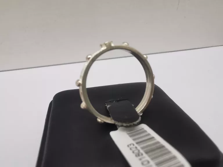 srebrny-pierscionek-263245-material-srebro