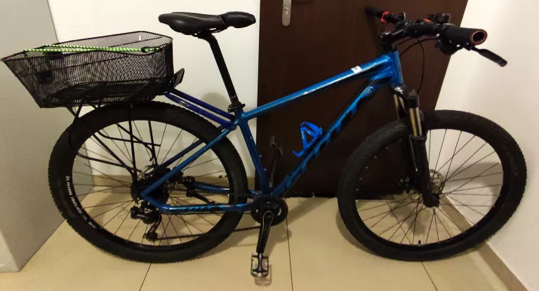 rower-scott-niebieski-6061-z-koszykiem-kod-producenta-12qw