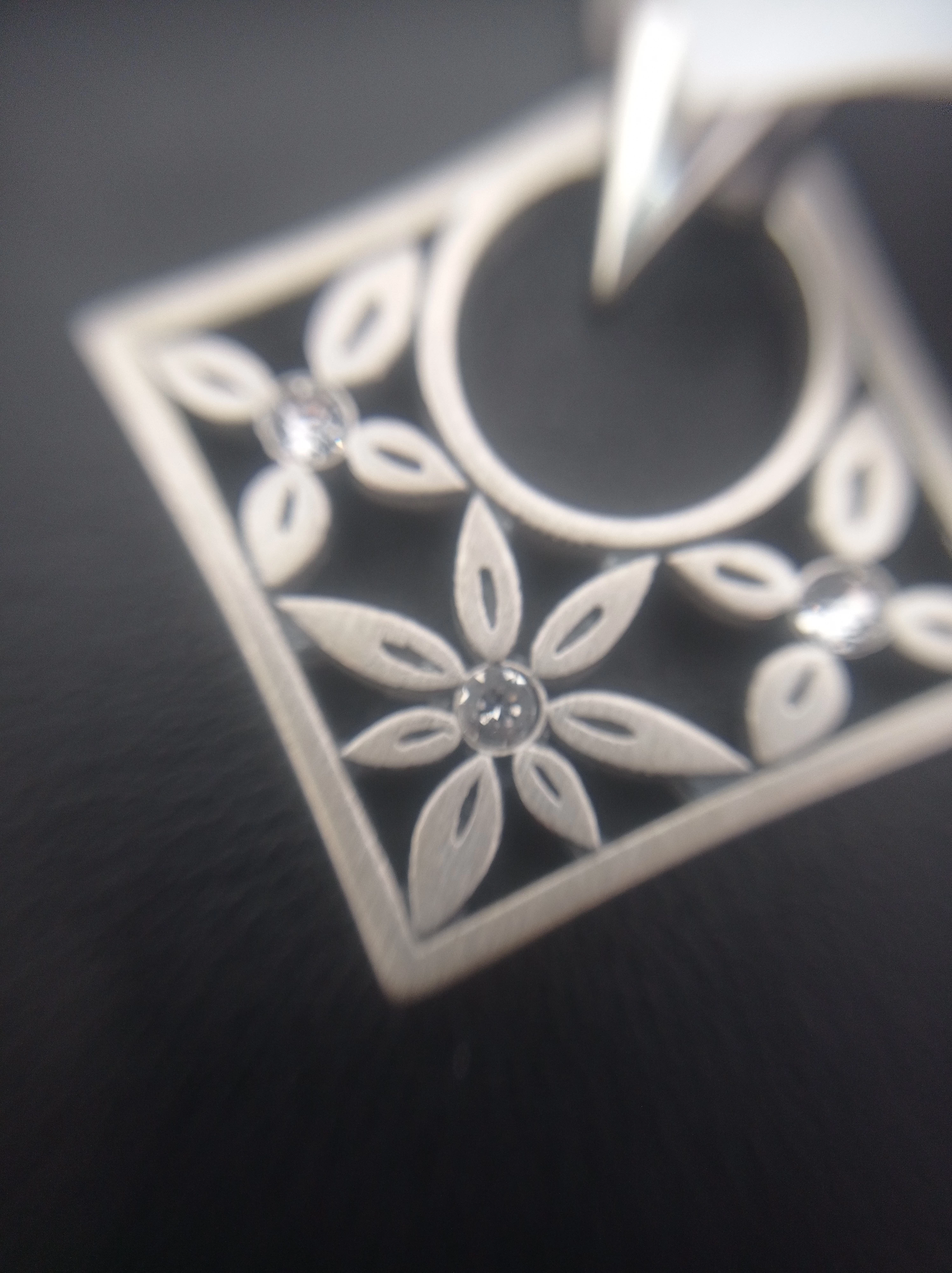 srebrna-zawieszka-romb-428g925-stan-uzywany