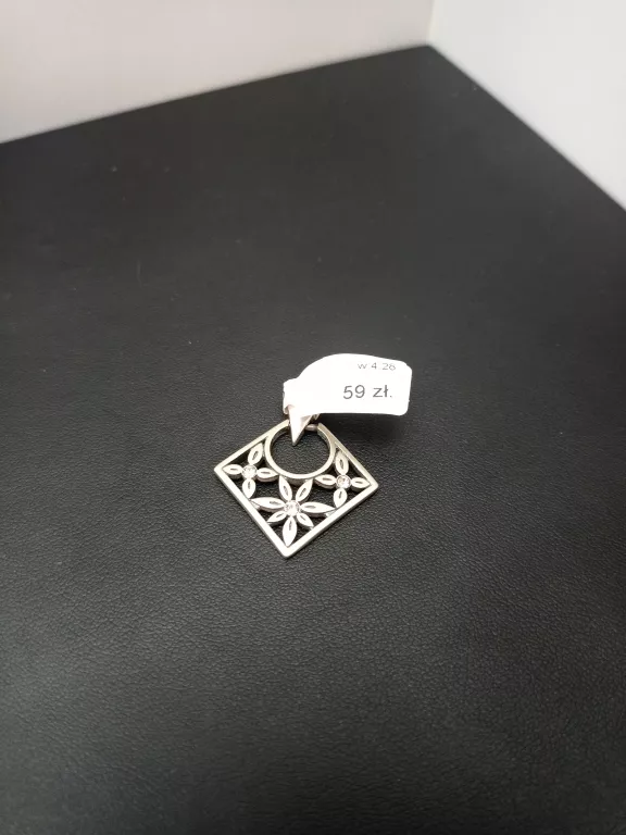 SREBRNA ZAWIESZKA ROMB 4,28G/925