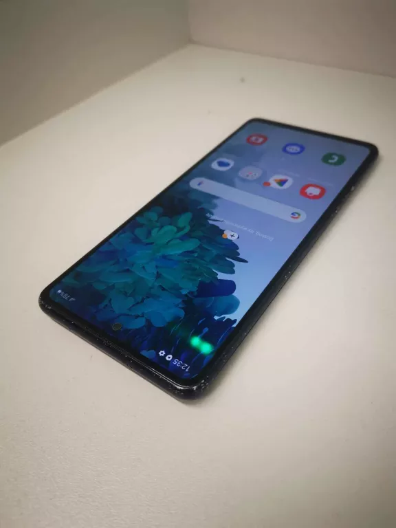 samsung-galaxy-s20-fe-5g-wbudowana-pamiec-128-gb