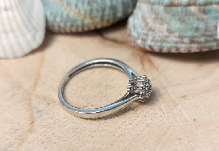 zloty-pierscionek-z-brylantami-585137g-160153-kamien-brylant