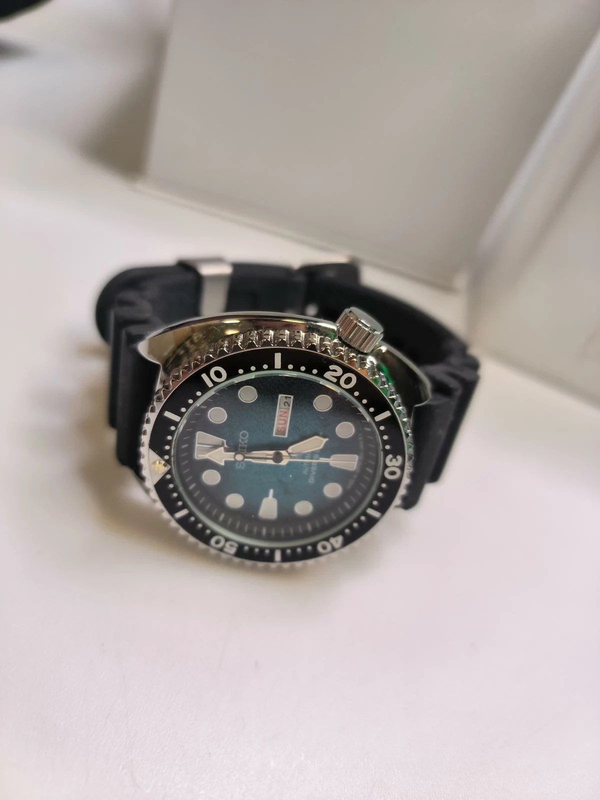 900606_5 900606_5