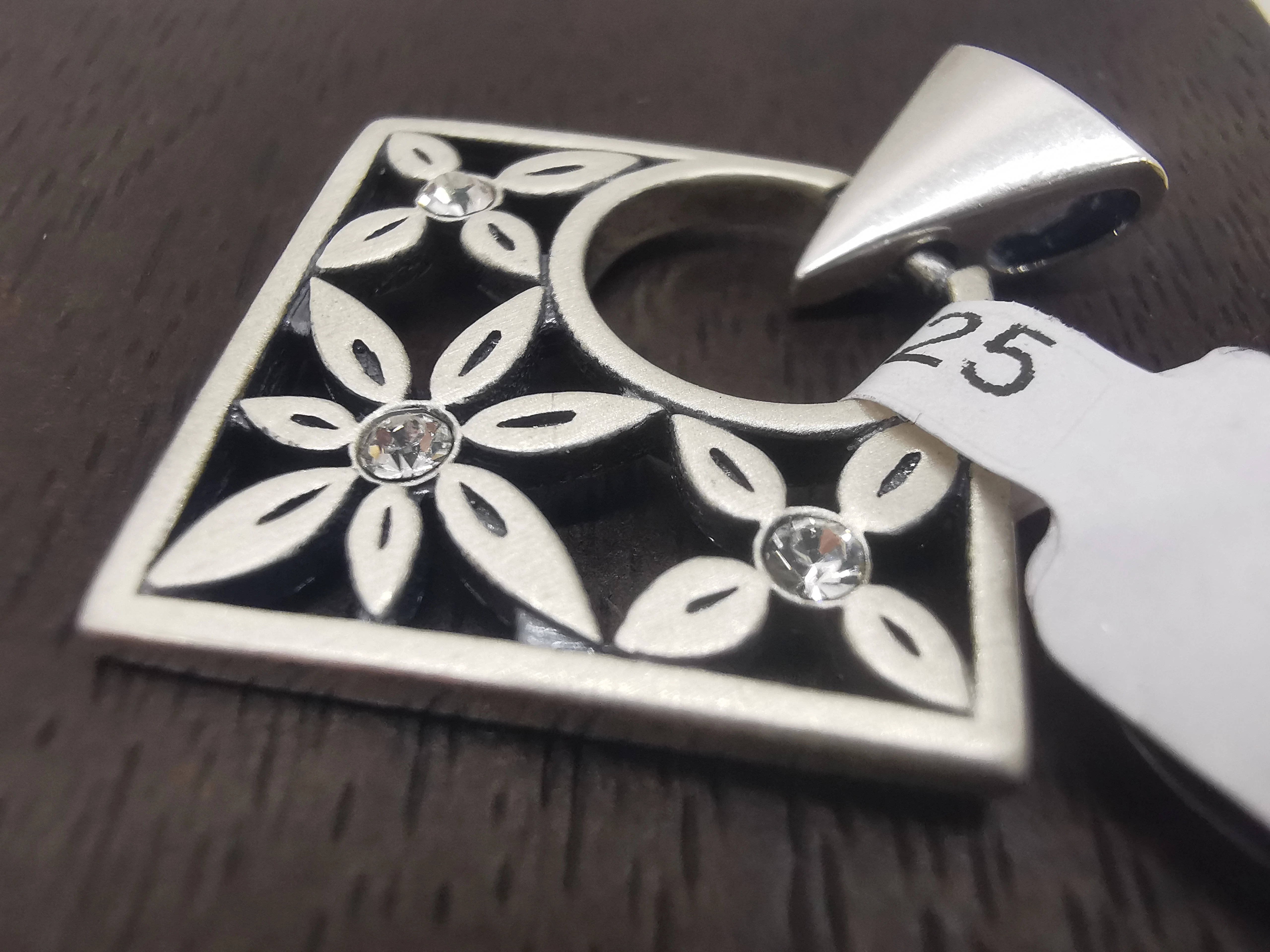 srebrna-zawieszka-romb-417g925-stan-uzywany