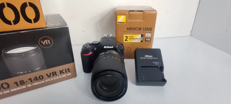 NIKON D5600 + NIKKOR 18-140 MM PRZEBIEG 853 ZDJĘCIA