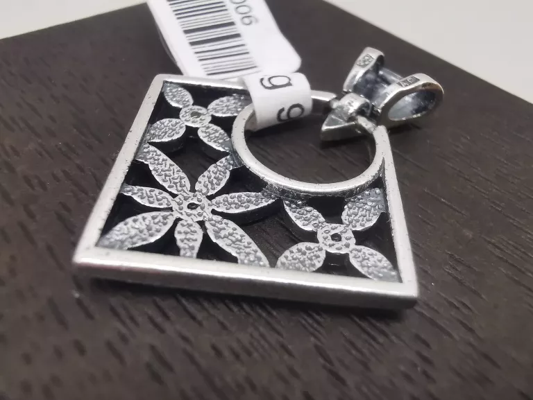 srebrna-zawieszka-romb-417g925-kamien-cyrkonia