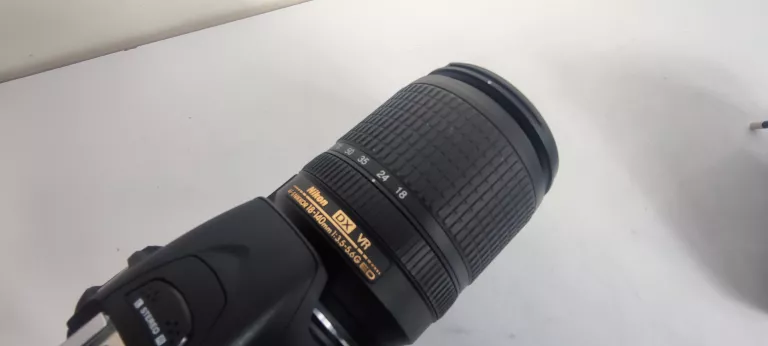 NIKON D5600 + NIKKOR 18-140 MM PRZEBIEG 853 ZDJĘCIA