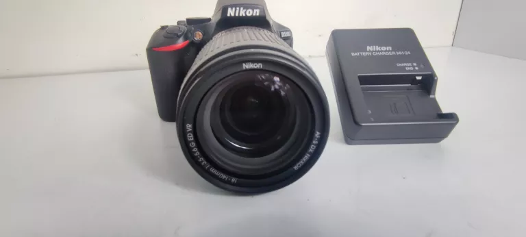 NIKON D5600 + NIKKOR 18-140 MM PRZEBIEG 853 ZDJĘCIA