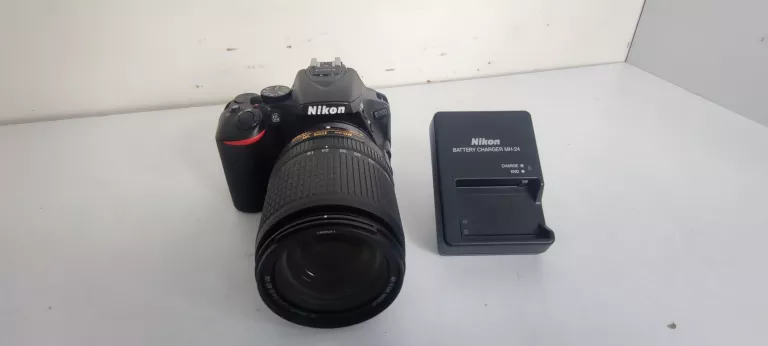NIKON D5600 + NIKKOR 18-140 MM PRZEBIEG 853 ZDJĘCIA