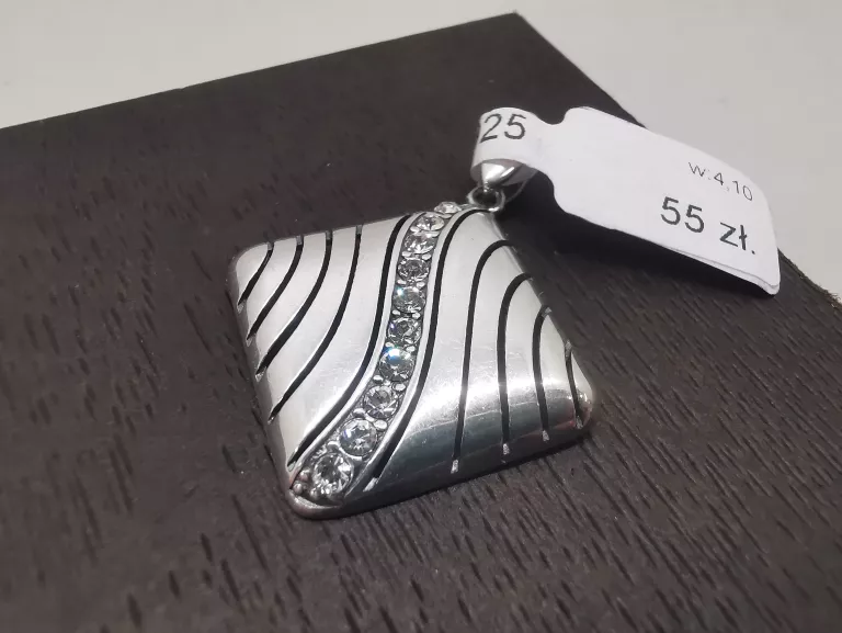 SREBRNA ZAWIESZKA ROMB Z CYRKONIAMI 4,10G/925
