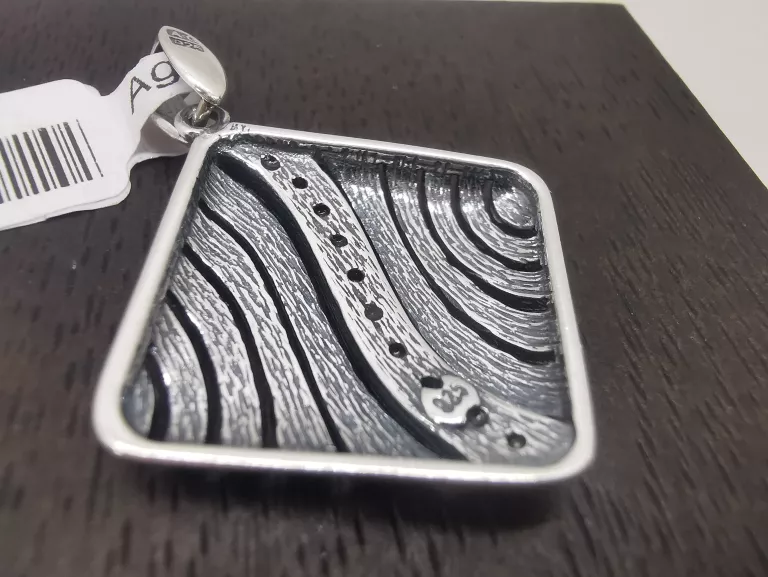 srebrna-zawieszka-romb-z-cyrkoniami-410g925-material-srebro