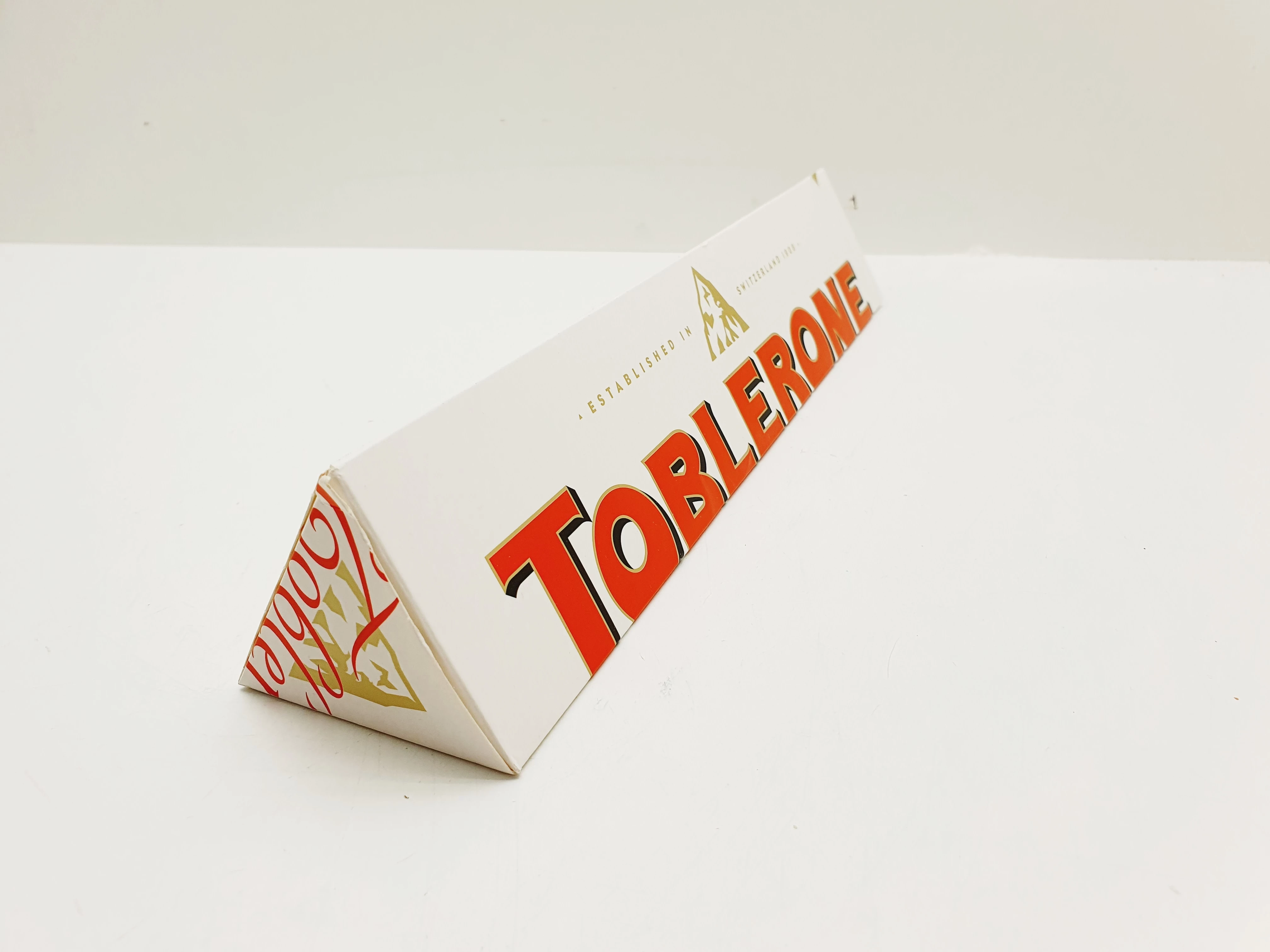 toblerone-of-switzerland-czekolada-biala-migdaly-miod-360g-marka-inny
