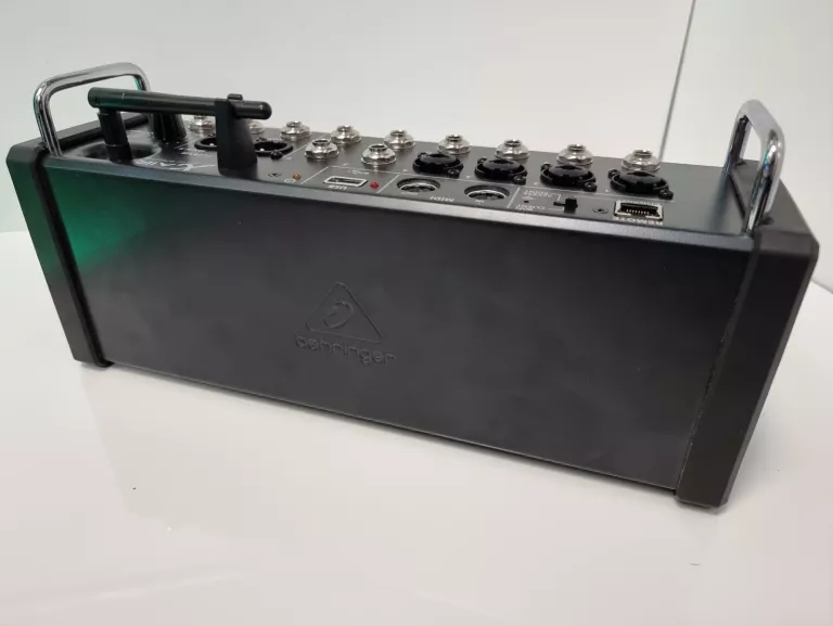 MIKSER BEHRINGER XAIR XR12 12 - KANAŁOWY + KABEL ZAS